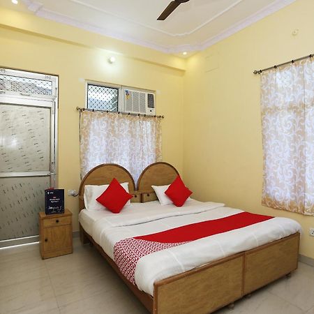 Collection O Sahani Guest House Rāmnagar Buitenkant foto