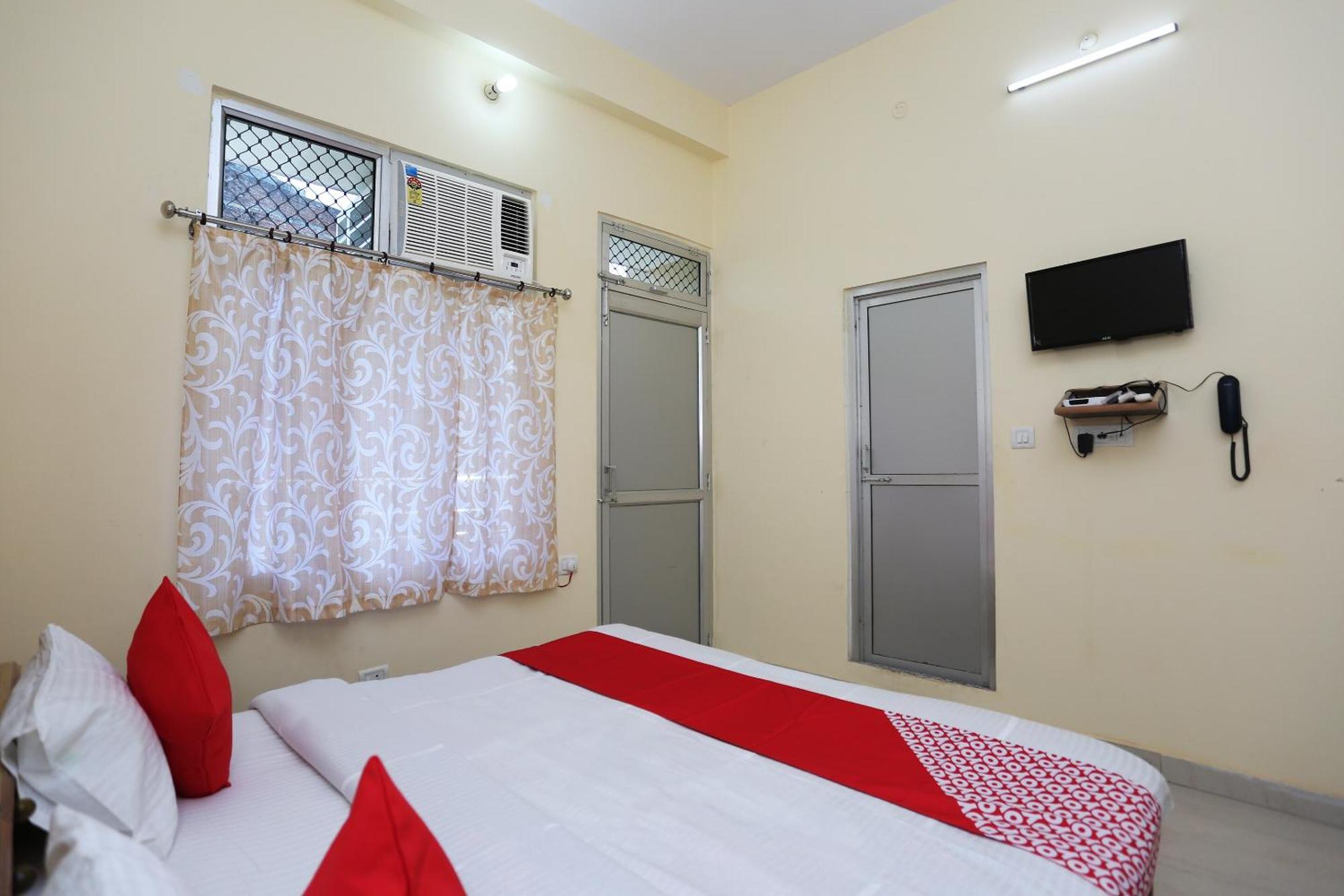 Collection O Sahani Guest House Rāmnagar Buitenkant foto